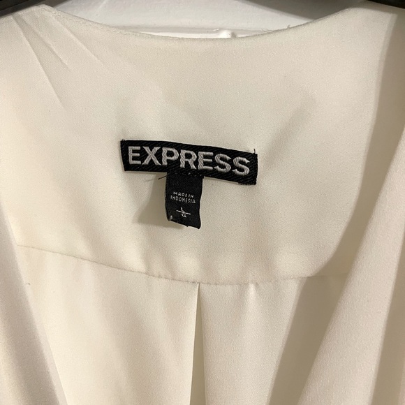Express Blouse - Picture 3 of 5